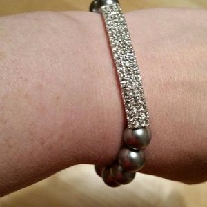 Glass pearl and crystal bracelet