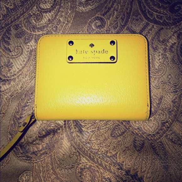 kate spade Handbags - Kate spade limoncello wallet