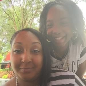 Meet your Posher, Charissa