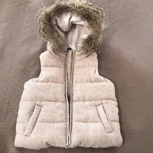 Gap Kids Warm Puffer Vest - Picture 1 of 3