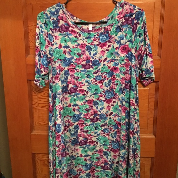 Dresses & Skirts - SALE! 🌻❤️🌻Floral swing dress