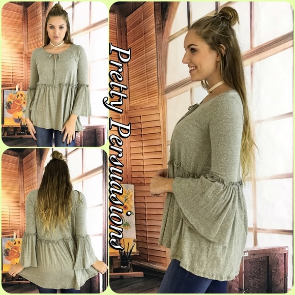 NWT Bell Sleeve Relaxed Boho Peasant Top - Picture 2 of 7