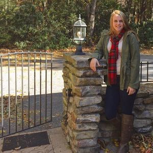 Meet your Posher, Faith