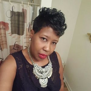 Meet your Posher, Tesha