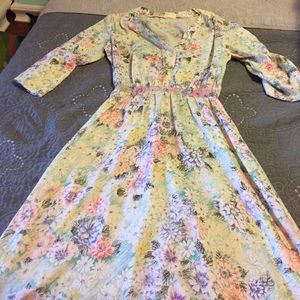 Vintage 70s 3/4 sleeve floral midi dress