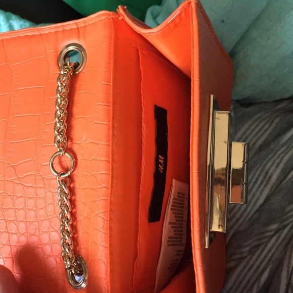 Orange purse - Picture 2 of 3