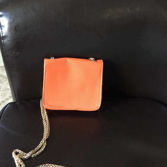 Orange purse - Picture 3 of 3