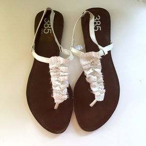 WHITE SANDALS