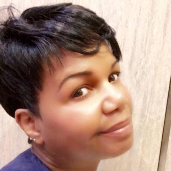 Meet your Posher, Sheila