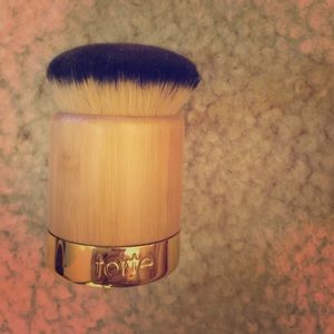 Tarte brush