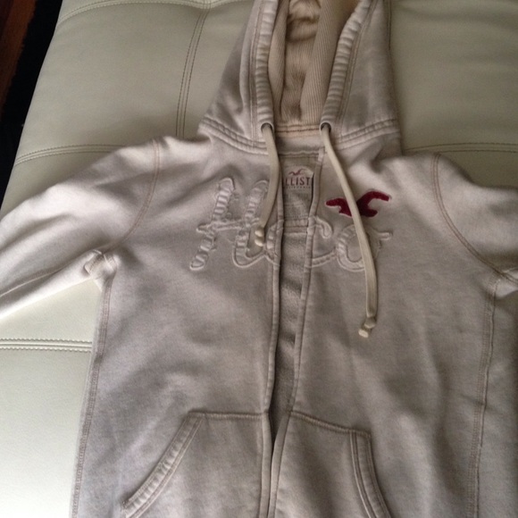 Hollister zip up - Picture 1 of 3