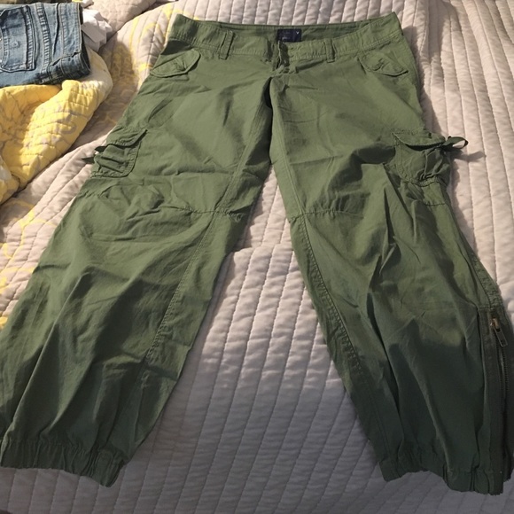 American Eagle lightweight green pants