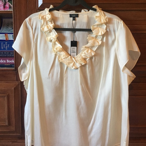 NWT Talbots Cream Blouse w/ Ruffled Collar