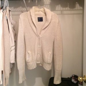 American eagle sweater sz MED.
