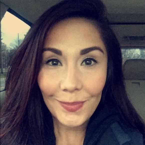 Meet your Posher, Cassi - Picture 1 of 1