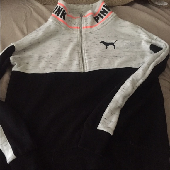 VS Pink Black & White Speckled Half Zip