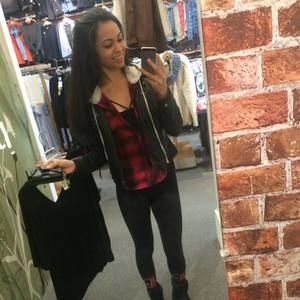 Meet your Posher, Emmaline