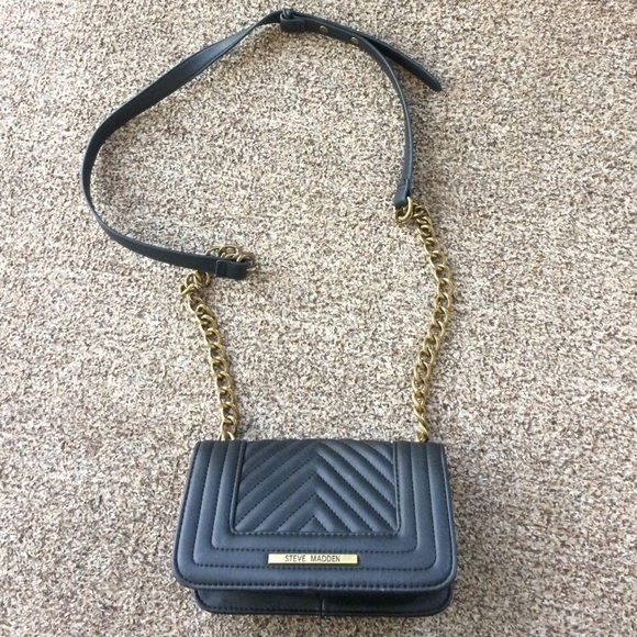 Steve Madden small shoulder bag!