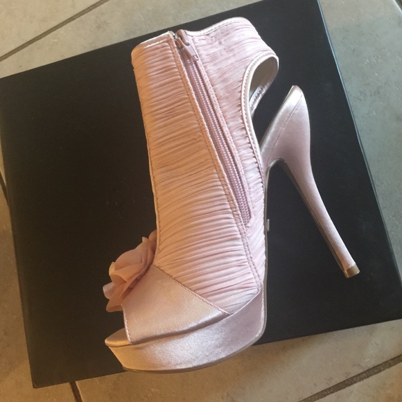 Pink booty - Picture 2 of 2