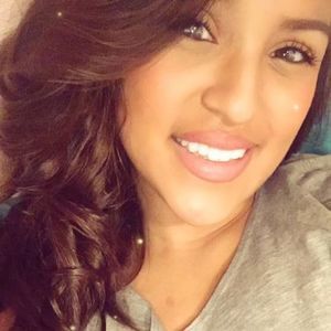 Meet your Posher, Yadira