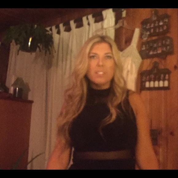 black dress - Picture 4 of 4