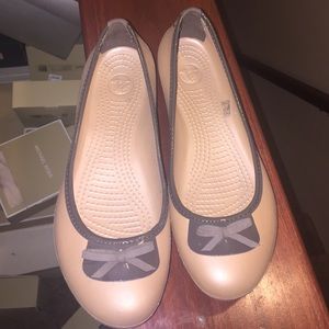 Like new crocs ballerina style