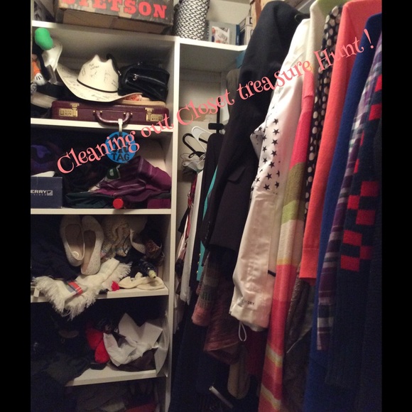 25% off 2 or More!!!! CLOSET TREASURE CLEAR OUT.