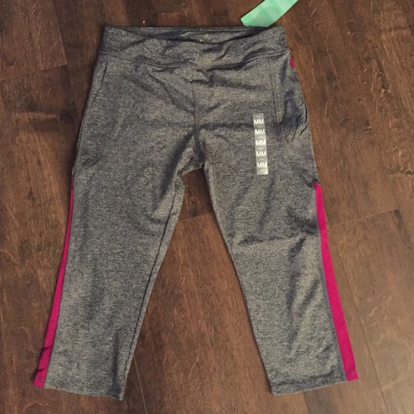 Forever 21 Activewear Capris - Picture 1 of 3