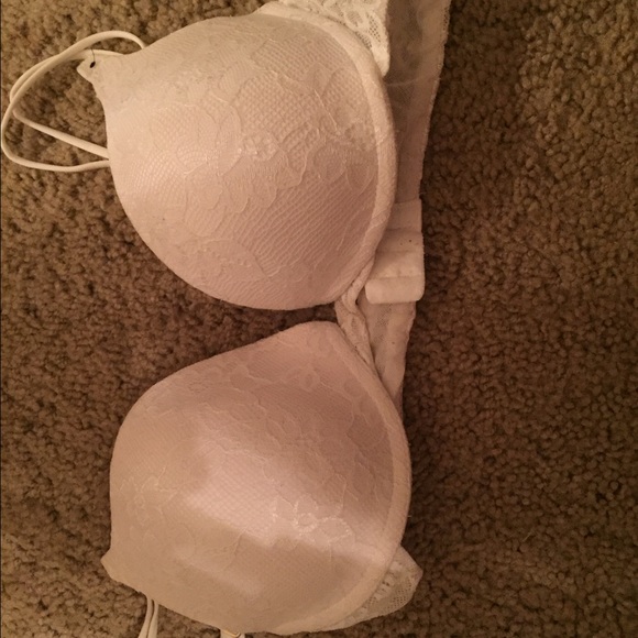 white lace bra