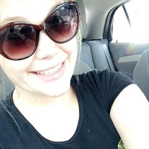 Meet your Posher, Dana