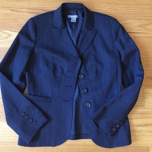 Ann Taylor blazer fully lined. Very classy