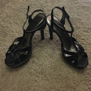 Worthington used high heel shoes