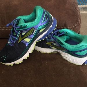 Brooks Ravenn running shoes