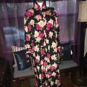 Vintage floral print night gown/ robe