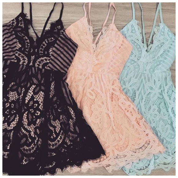 RESTOCKED✨ New white/nude romper - Picture 4 of 4