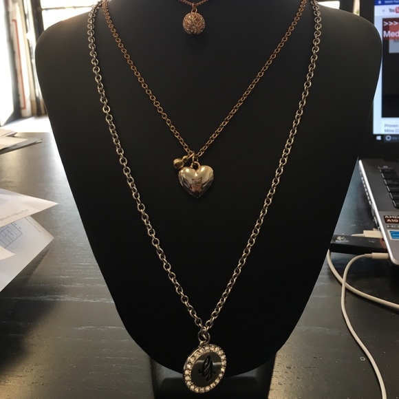 Guess necklace