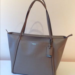 Tumi tote bag