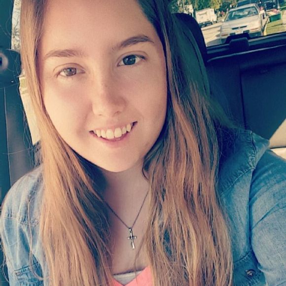 Meet your Posher, Leah