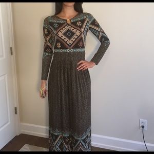 Unique dress, perfect for fall/winter!