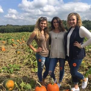 Meet your Posher, Capria