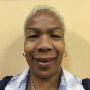 Meet your Posher, Yolanda