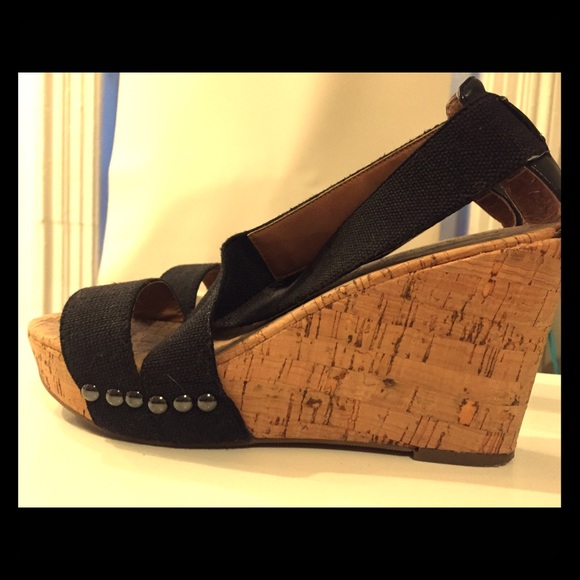 Lucky brand wedge sandals, super cheap!!