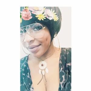 Meet your Posher, Regina