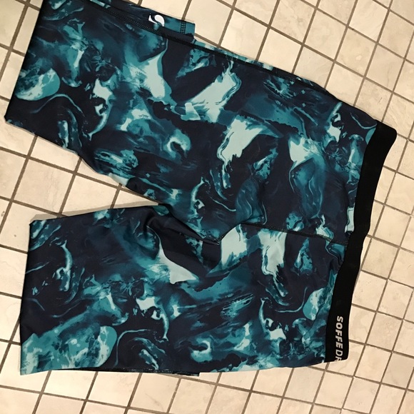 Cropped Marble Blue Work Out Pants - Picture 3 of 4