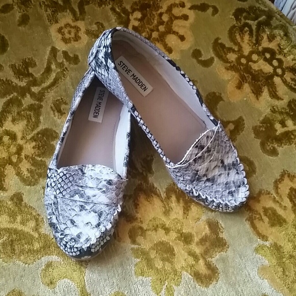 NWT Steve madden snake skin loafer sz 6