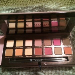 Modern Renaissance palette