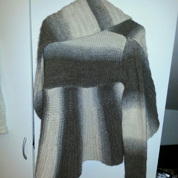 Shiva Novelli Italian designer warm wool Sweater - Picture 2 of 4