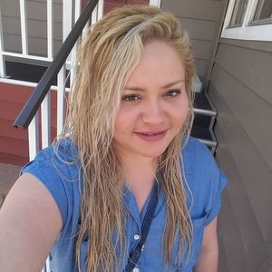 Meet your Posher, Gemela