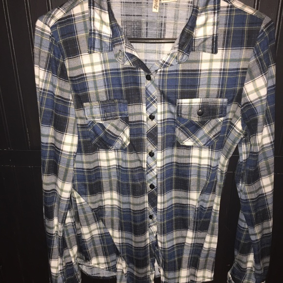 Flannel - Picture 1 of 2