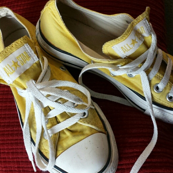 REPOSHING converse sneakers. Price firm